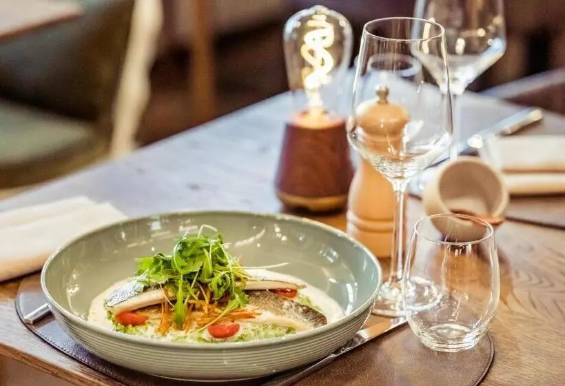 Hafenhotel Zu Putbus