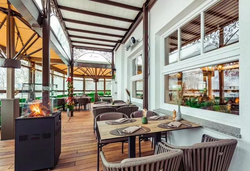 Hafenhotel Zu Putbus