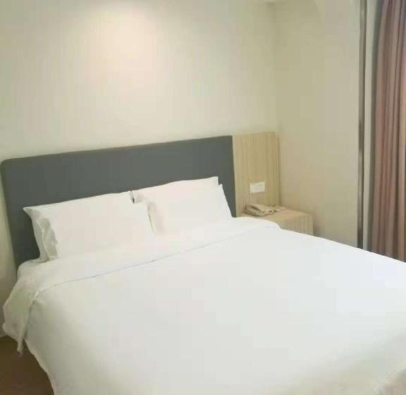 호텔 Hanting Express Shanghai Hongkou Football Stadium