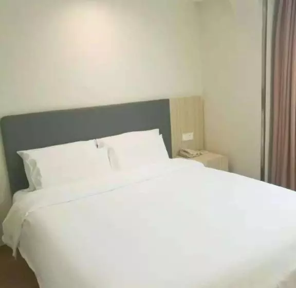 호텔 Hanting Express Shanghai Hongkou Football Stadium