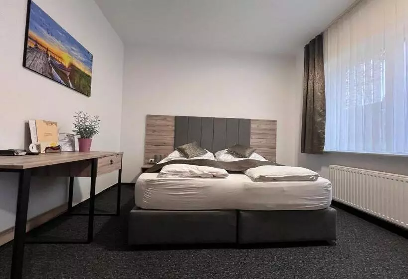 هتل Dietrichsdorfer Hof