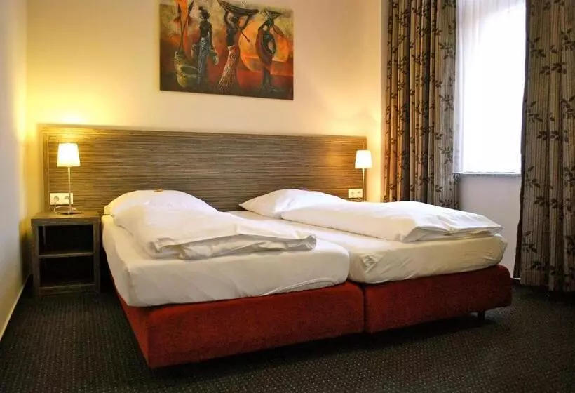 هتل Dietrichsdorfer Hof