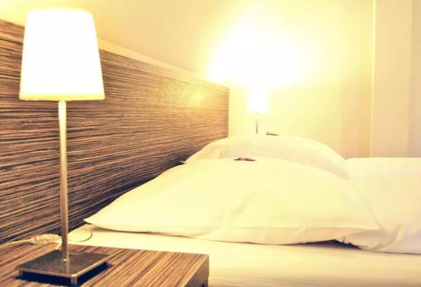 هتل Dietrichsdorfer Hof