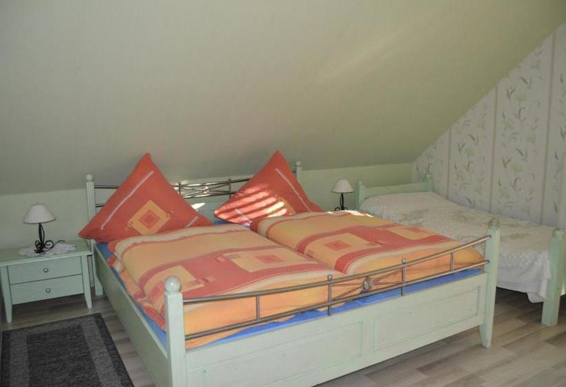 호텔 Gasthaus Und Pension Mombergstube