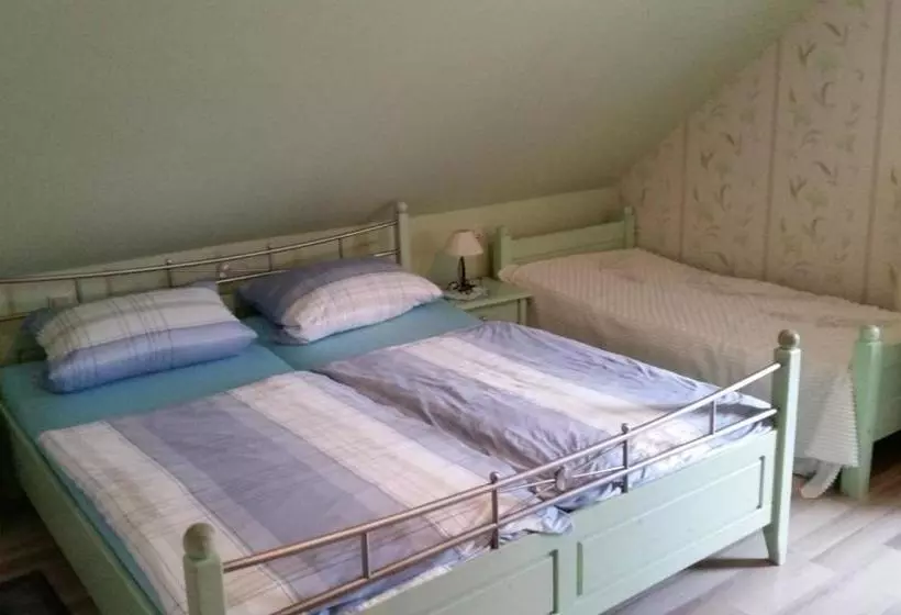 호텔 Gasthaus Und Pension Mombergstube