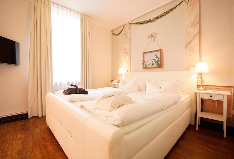 Otel Holsteiner Hof   Timmendorfer Strand