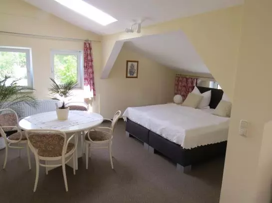 Hotelli Im Hofgarten Garni