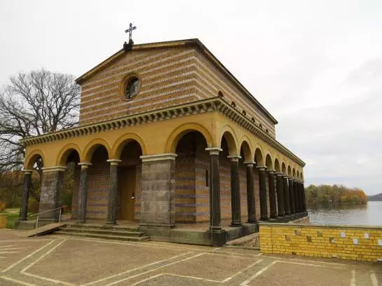 Hotelli Im Hofgarten Garni