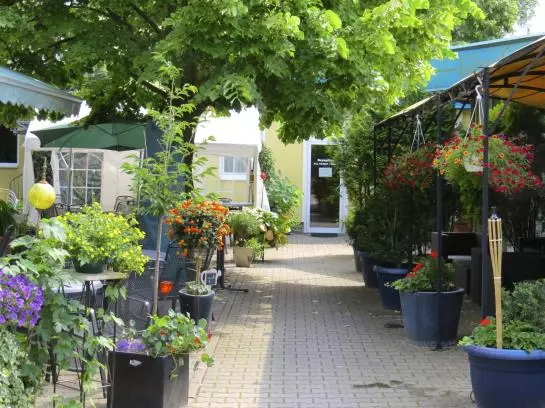 Hotelli Im Hofgarten Garni