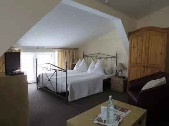 Hotelli Im Hofgarten Garni