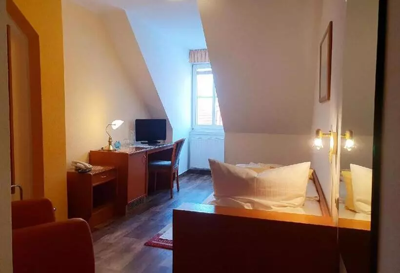 Отель Peenebrücke