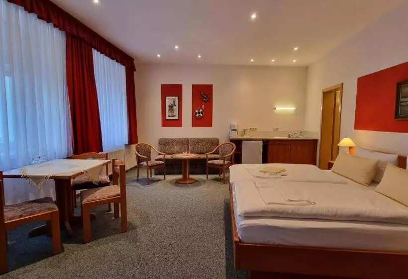 Отель Peenebrücke