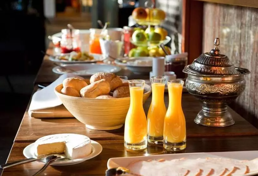 酒店 Yoho   The Young