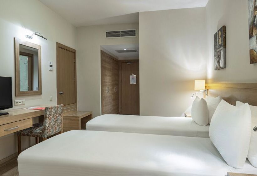 Ramada Resort By Wyndham Lara