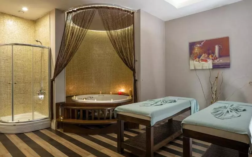 Ramada Resort By Wyndham Lara