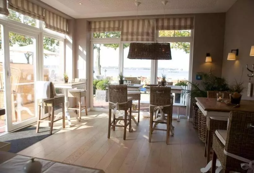 Strandhotel Seeblick, Ostseebad Heikendorf