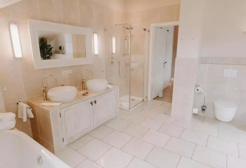 Strandhotel Seeblick, Ostseebad Heikendorf