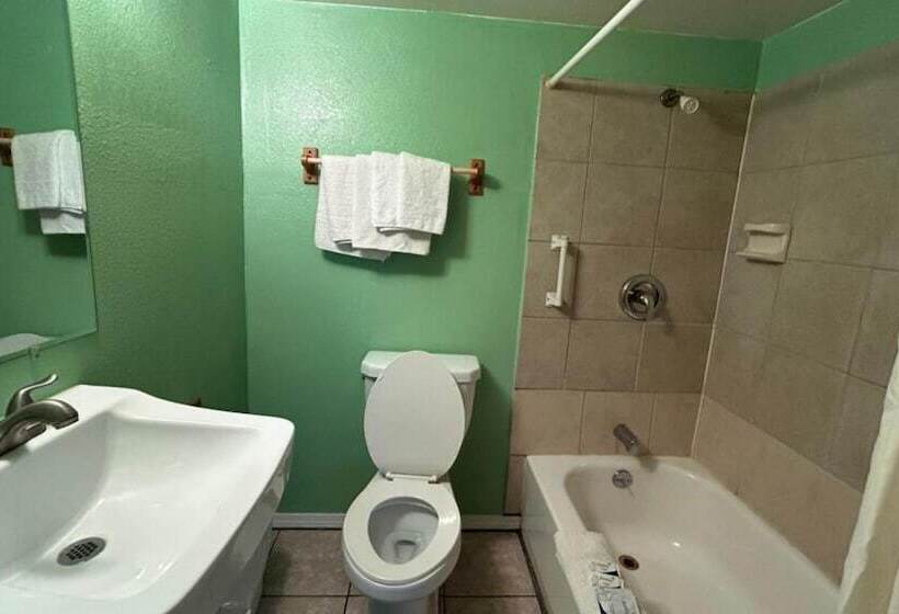 Monterrey Motel Padre Island, Corpus Christi By Oyo