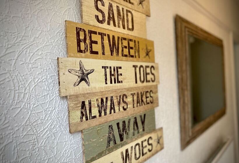 Clifton Stylish Hot Tub House In Blackpool