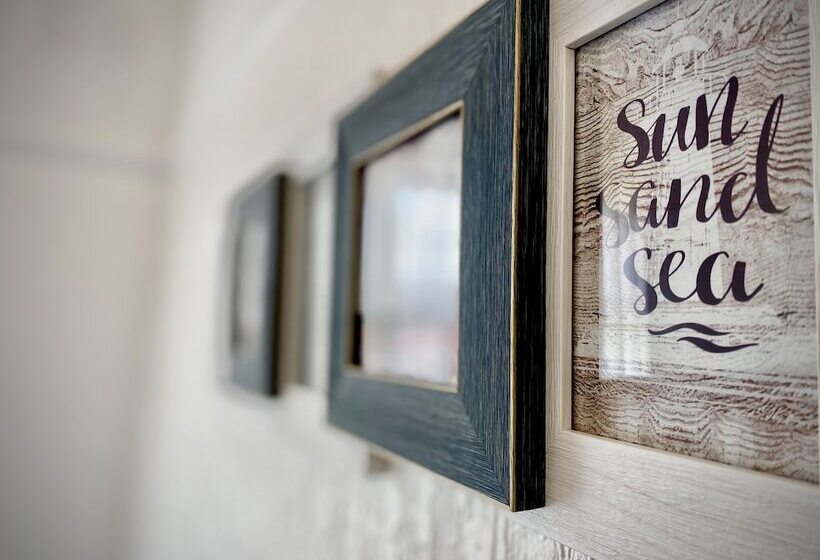 Clifton Stylish Hot Tub House In Blackpool