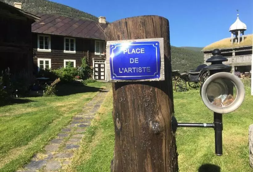 Otel Kvaale Gard