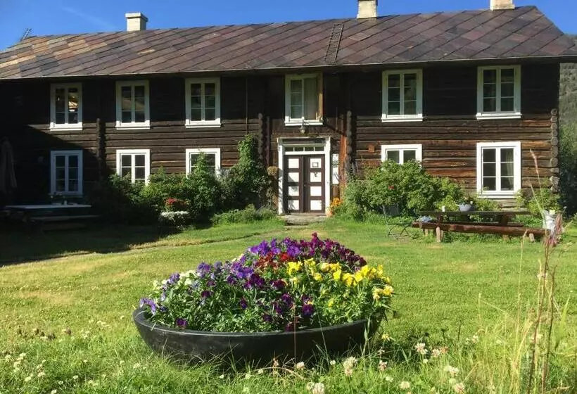 Otel Kvaale Gard