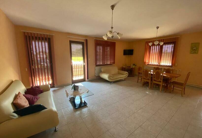 Пансион Panda Vendégszállás