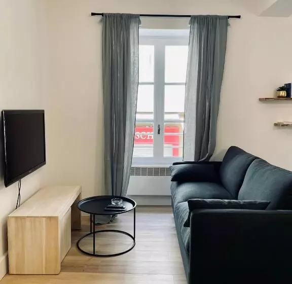 Superbe Appartement T2 En Plein Centre D Ajaccio, Rue Fesch
