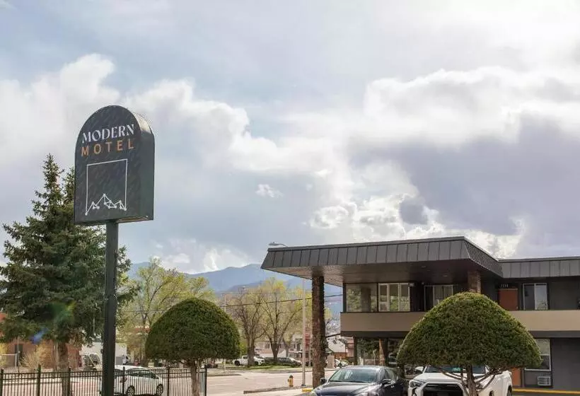 Modern Motel