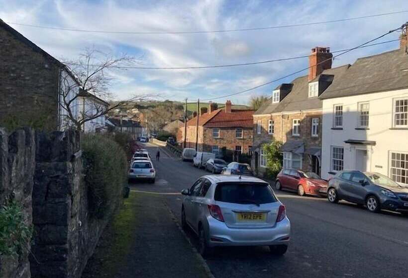 Bed and Breakfast Six On Castle