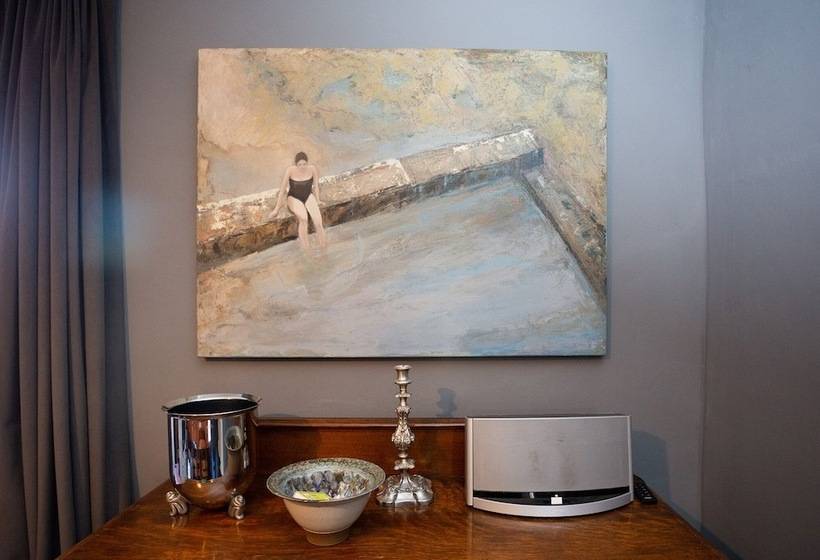 Bed and Breakfast Six On Castle