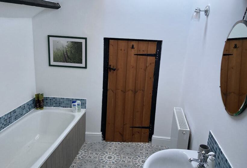 Bed and Breakfast Six On Castle