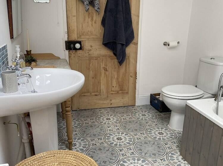 Bed and Breakfast Six On Castle