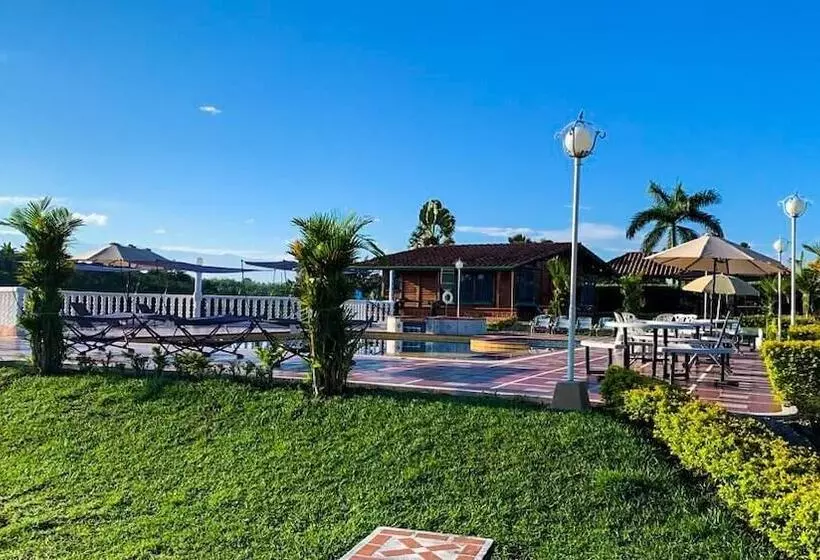 ホテル Cabitat Cabañas