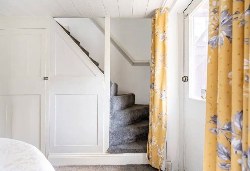 Cricketers Cottage B&b