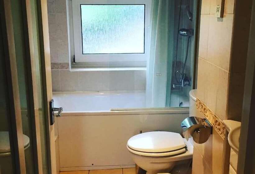 Cricketers Cottage B&b