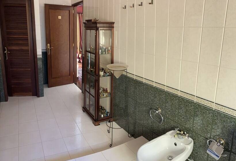 پانسیون Dmcharme