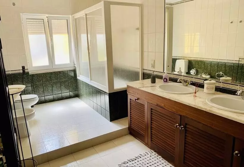 پانسیون Dmcharme