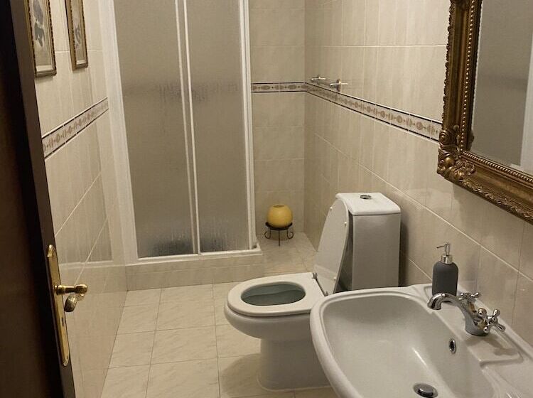 پانسیون Dmcharme