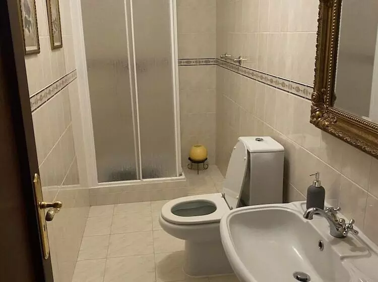 پانسیون Dmcharme