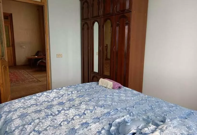 Aamiaismajoitus (B&B) Monavard