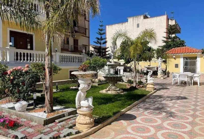 تختخواب و صبحانه Nicole House