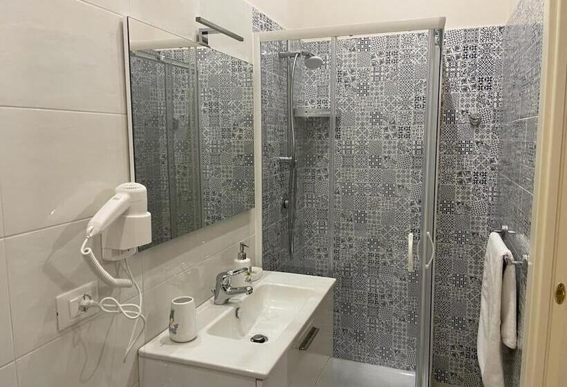 مبيت وإفطار Nicole House