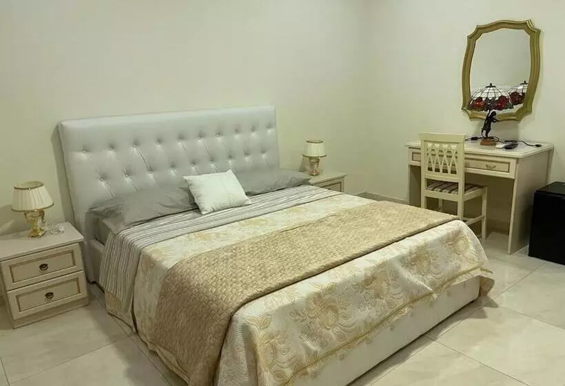 تختخواب و صبحانه Nicole House