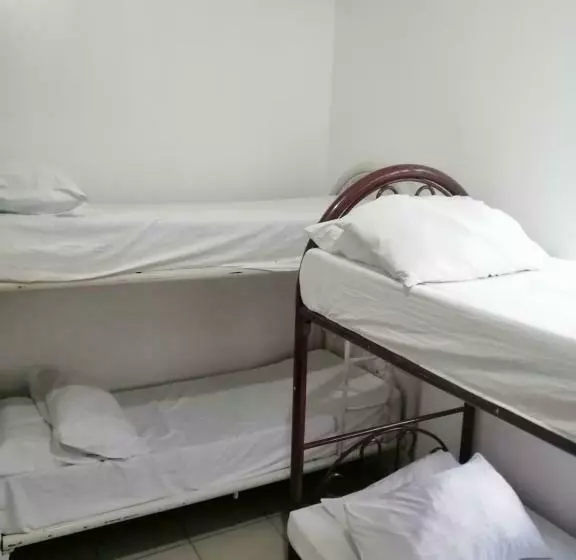 ベッドアンドブレックファースト Two Hearts Dormitory