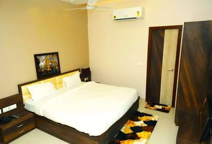 ホテル Singh Comfort Inn