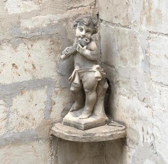 膳宿费 La Pignotte