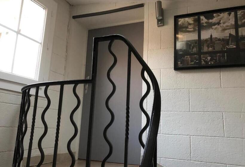 膳宿费 La Pignotte