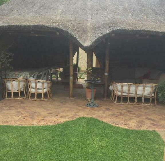 ペンション Schoon Guest House