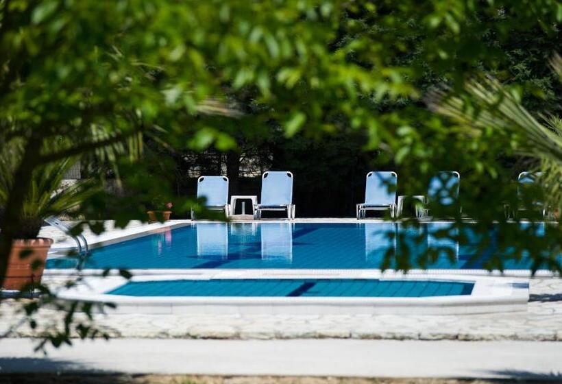 Byzantio Hotel & Apartments